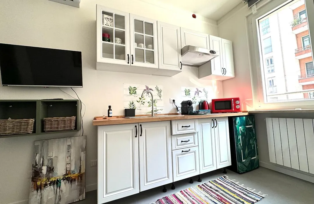 Rainbow Studio Flat- Monolocale Luminoso-1